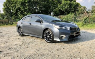 Toyota Corolla Altis 2.0V 2015 